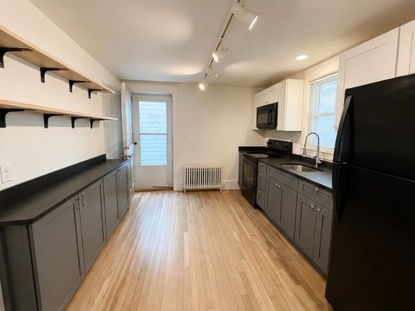 362 Broad St #1