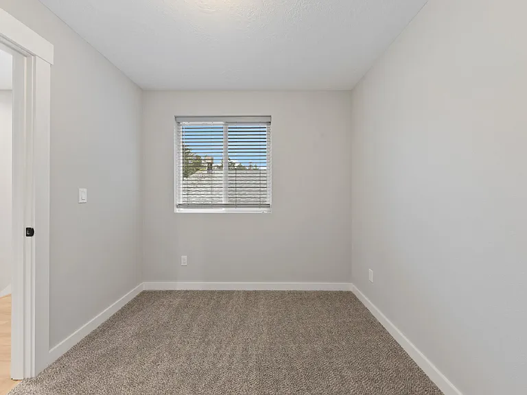 427 SE Inlet Ave — Photo 19