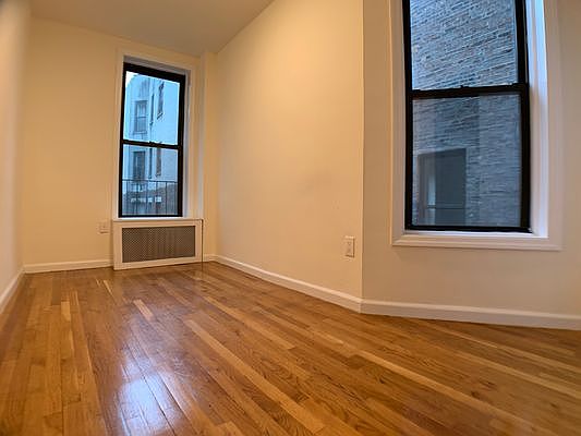 4th image of 149 E 81st St APT 4E