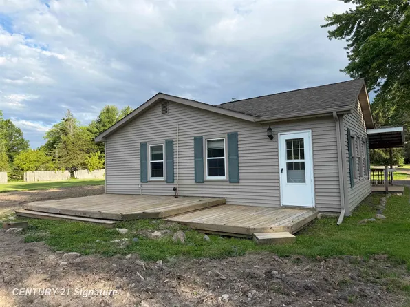 13390 Ring Rd, Saint Charles, MI 48655