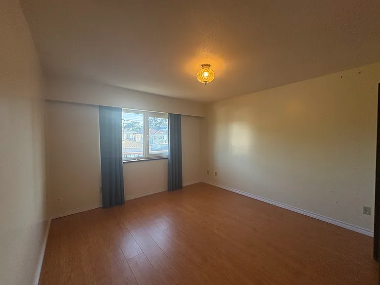 2248 E 45th Ave — Photo 19