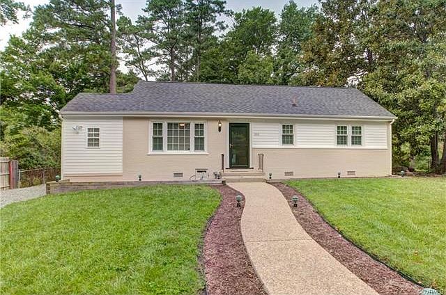 1st image of 1202 Bridle Ln