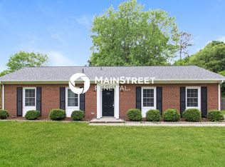 1004 Eagle Rd, Greensboro, NC 27407