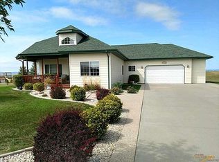 22983 Candlelight Dr, Rapid City, SD 57703