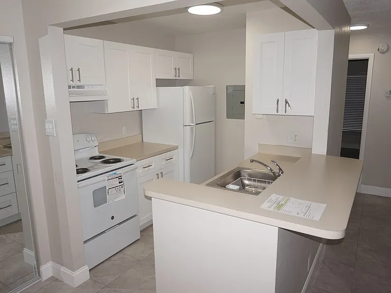 3819 Bowline Cir #101 — Photo 4