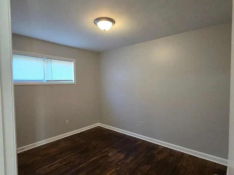 344 E Shelby Dr — Photo 11