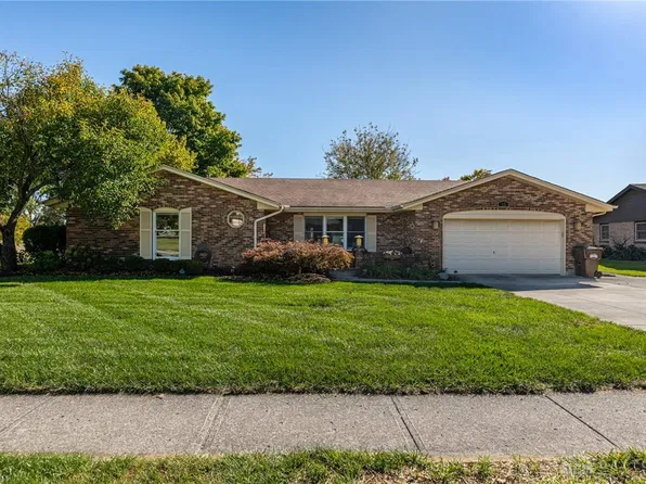 15 Sesame St, Springboro, OH 45066