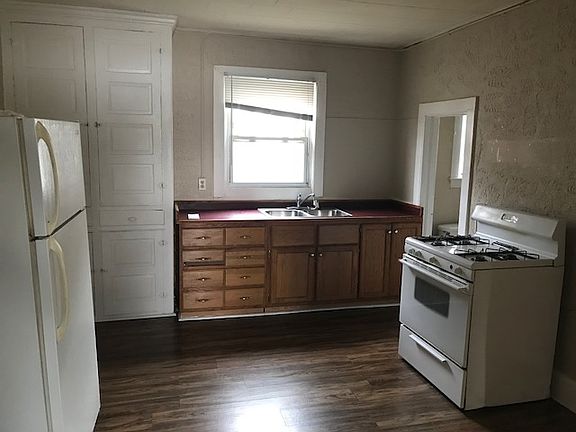 4th image of 2212 S Michigan St #A