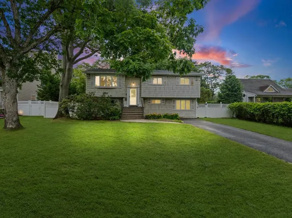 1291 Minerva Avenue, West Islip, NY 11795