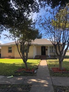 2061 Las Cruces Ln, Dallas, TX, 75217