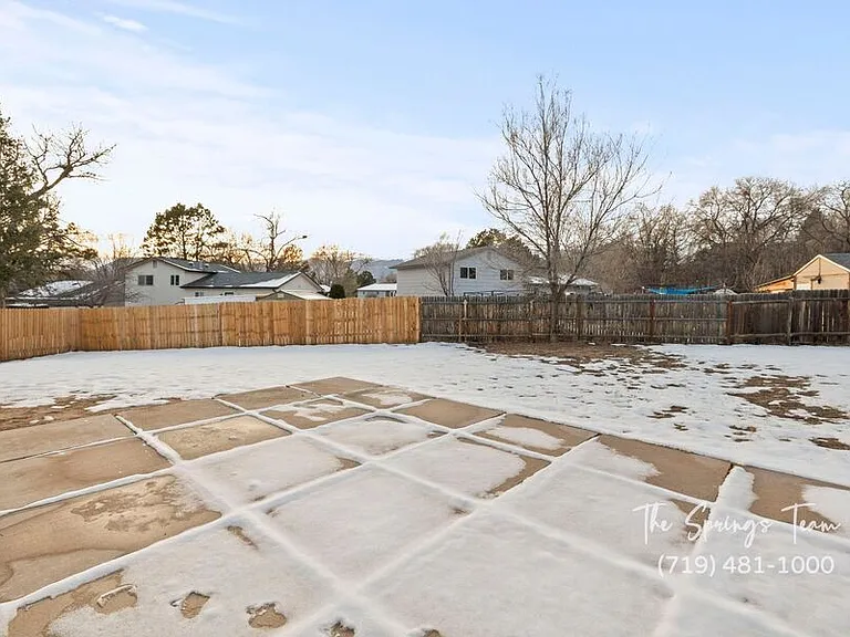 210 Kilmer Ct — Photo 41
