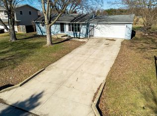 5105 Ann Hackley Rd, Fort Wayne, IN 46835