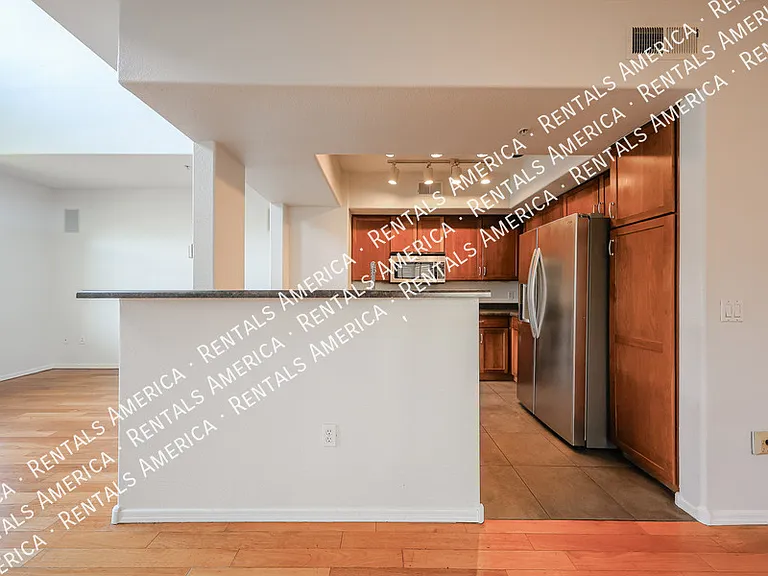 2402 E 5th St #1515 — Photo 7
