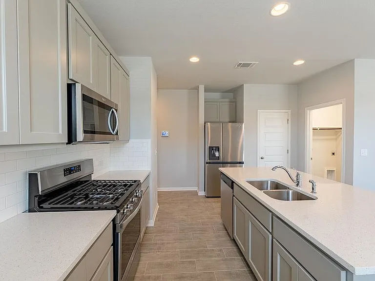 12411 Zenyatta Dr — Photo 17