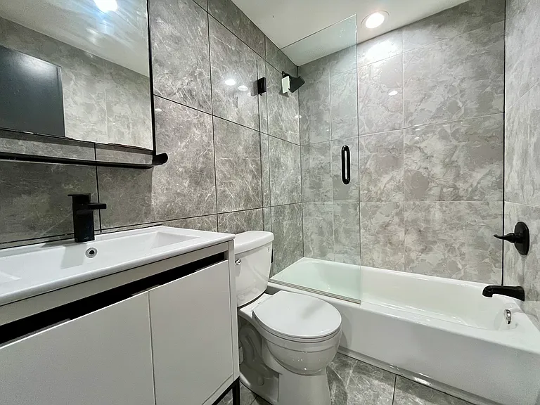 1614 Harrison St #11 — Photo 6
