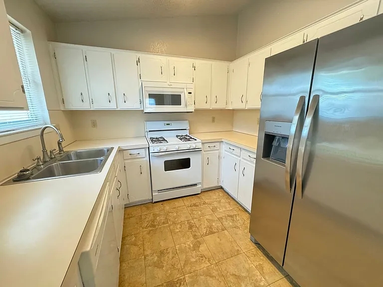 3312 Westrim Dr — Photo 8