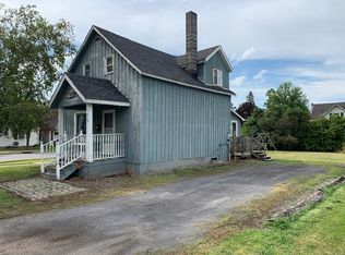 28 Champlain St, Rouses Pt, NY 12979