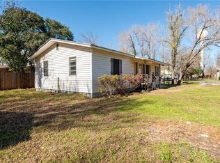 203 Taylor St, Hutto, TX 78634