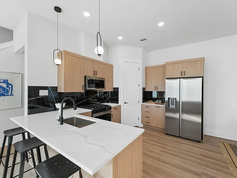 5317 Teodoro Ln — Photo 10