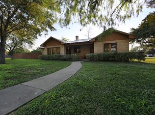 512 S 3rd St, Raymondville, TX 78580