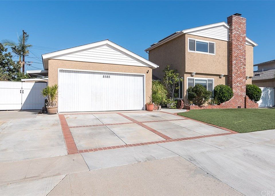 1st image of 8585 Holly Way