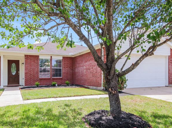 3121 Centennial Village Dr, Pearland, TX