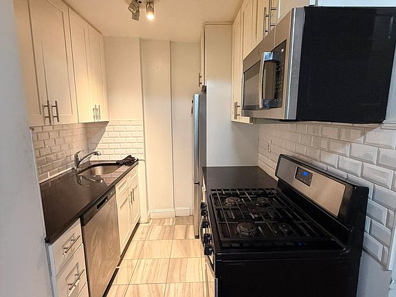 4th image of 6333 98th Pl APT 2H
