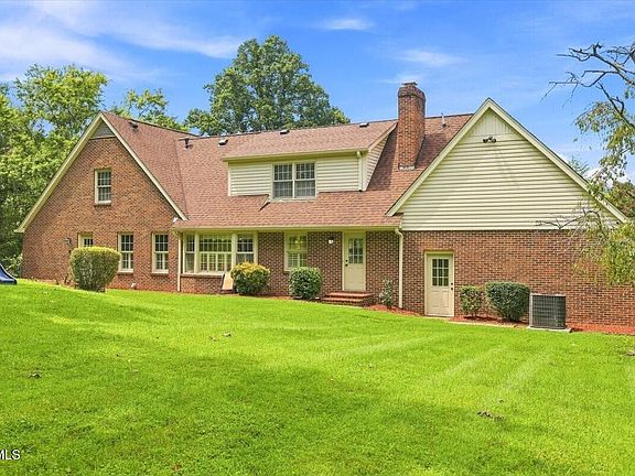 4th image of 710 Westhills Dr