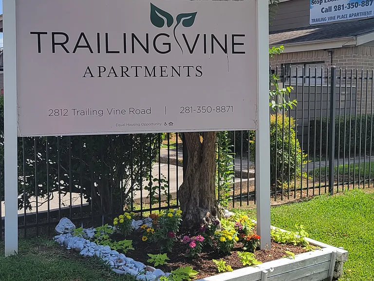 Trailing Vine Apartments — Photo 37