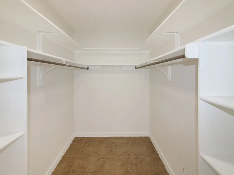 1036 N Cypress Point Dr — Photo 18