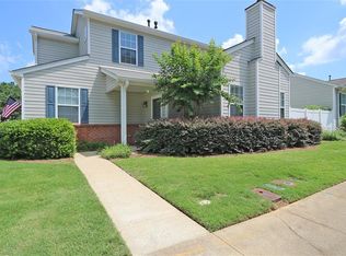 611 Bedford Ct, Woodstock, GA 30188