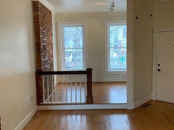 4th image of 420 N 27th St APT A