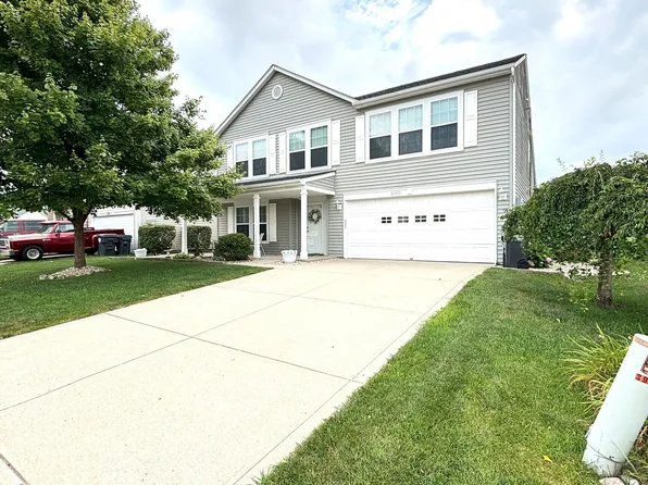 2982 Weald St, Whiteland, IN 46184