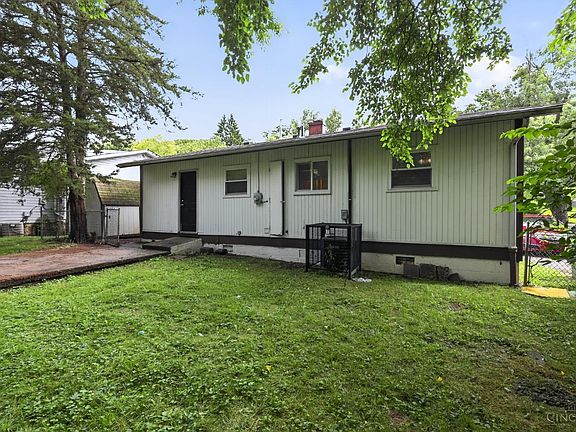 4th image of 1739 Monterey Ct