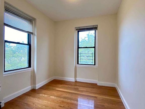 4th image of 2168 35th St APT 5F