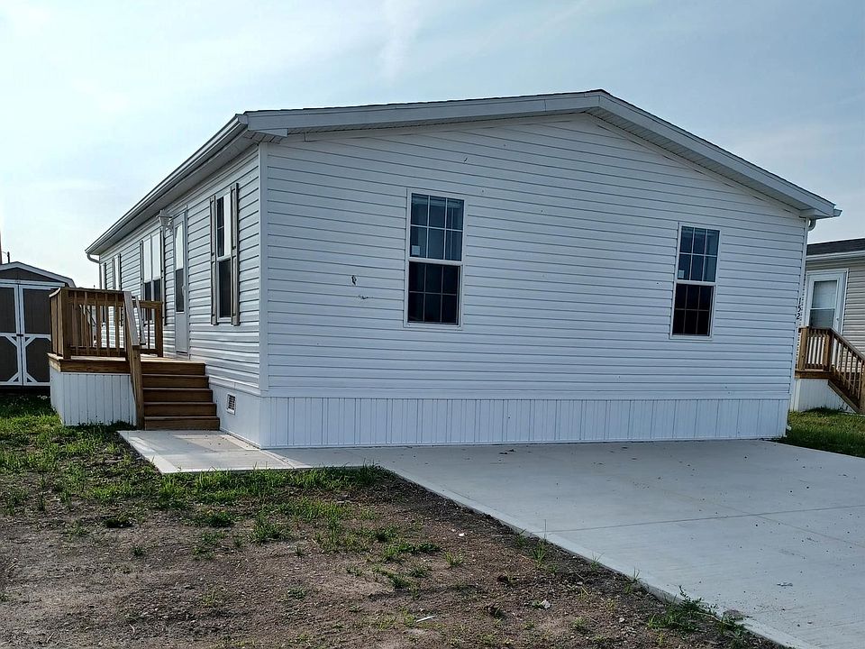 Exterior Image-0-Elite Mansion 152 Friendly Village