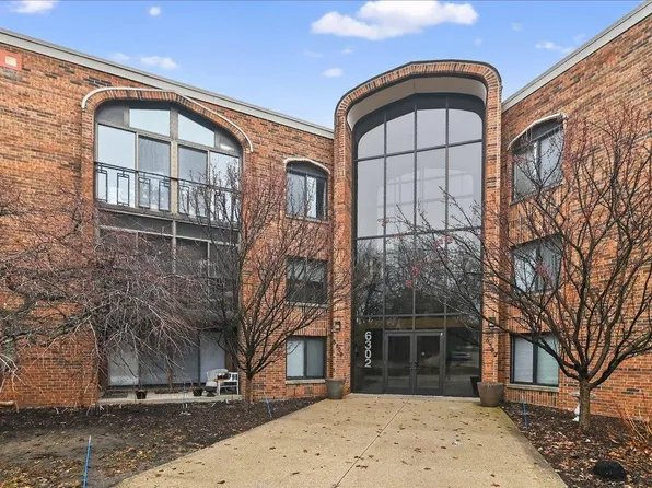 6302 Mineral Point Road #306, Madison, WI 53705