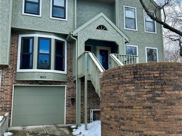 5117 W 62nd St, Mission, KS 66205