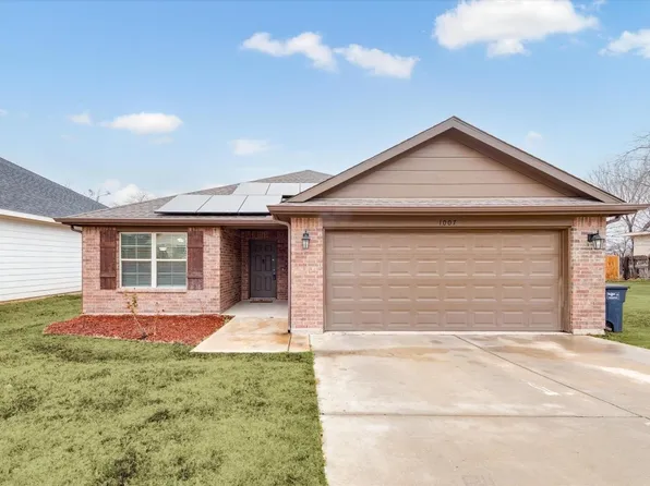 1007 E Powell Ave, Fort Worth, TX 76104