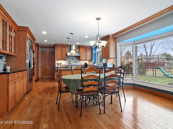 3rd image of 6111 Ivy Dr