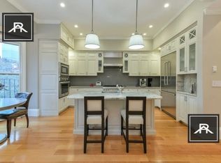 214 Beacon St #PENTHOUSE, Boston, MA 02116