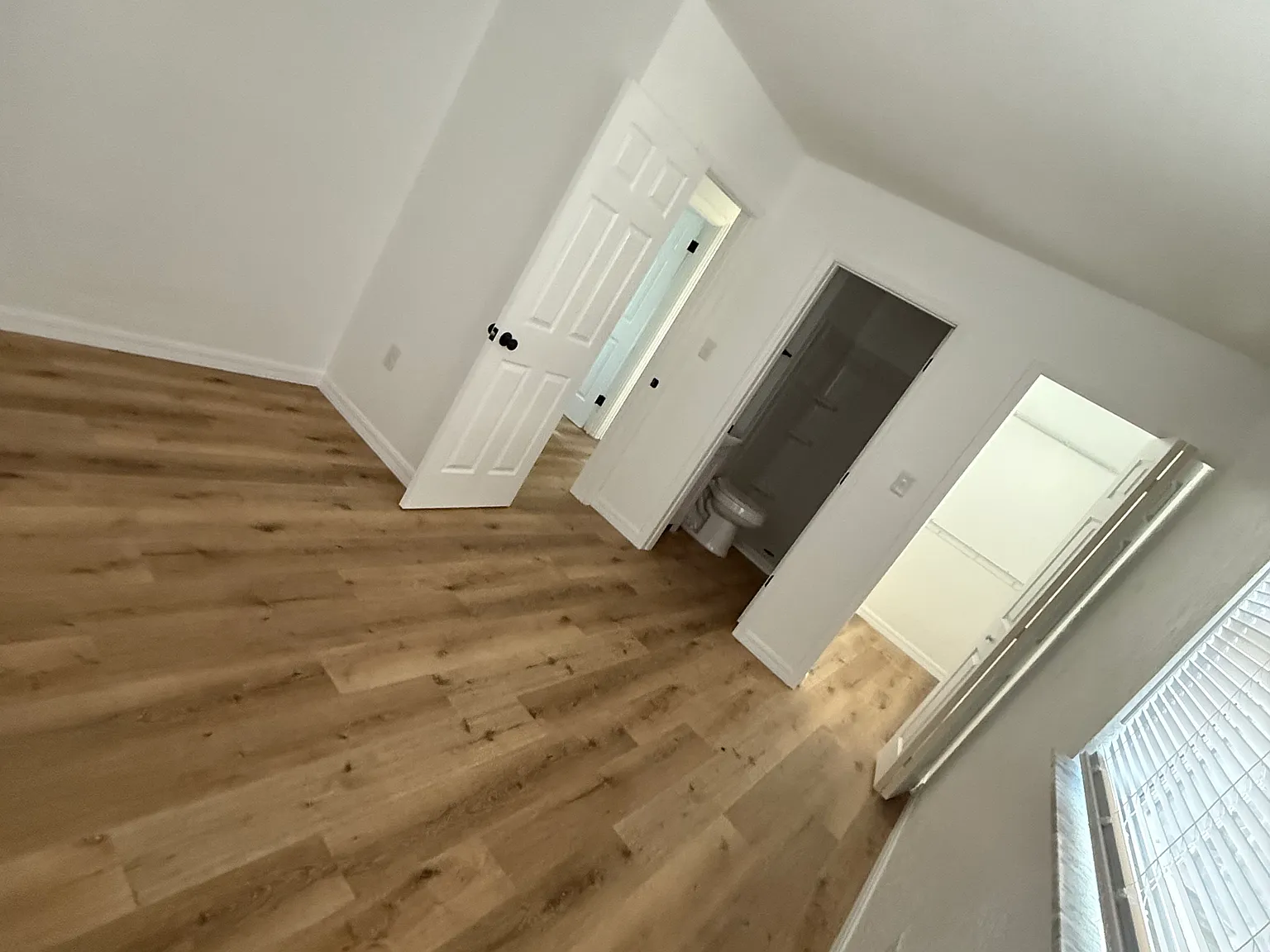 3 bed, 2.5 bath, 1028 sqft, $2,200 — Photo 3
