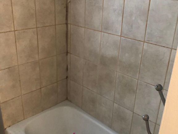 5th image of 26 Pleasant St Floor 1