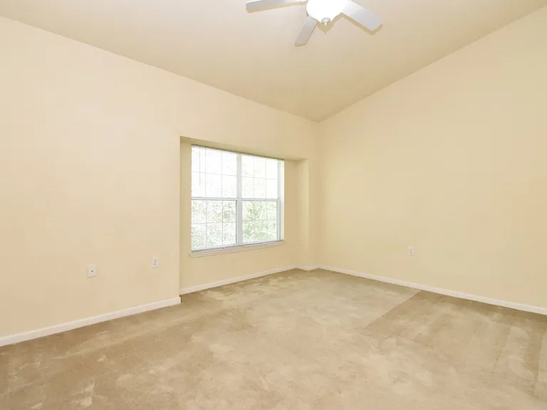 4814 NW 44th Ave #107 — Photo 7