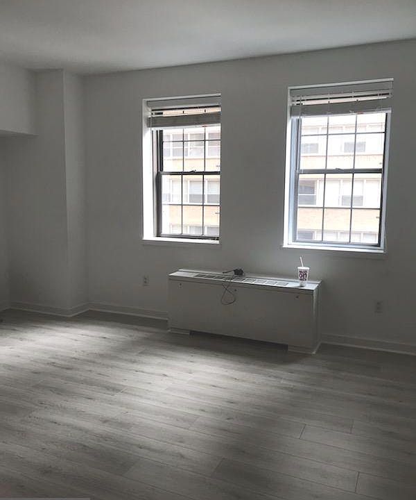 1st image of 219 S 18th St #502