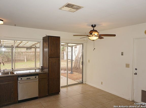 5th image of 8507 Glen Mont
