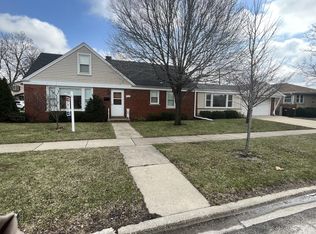 4607 Scott St, Schiller Park, IL