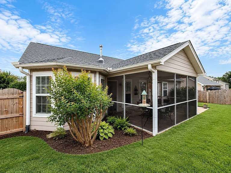 101 Saxon Falls Ct — Photo 28