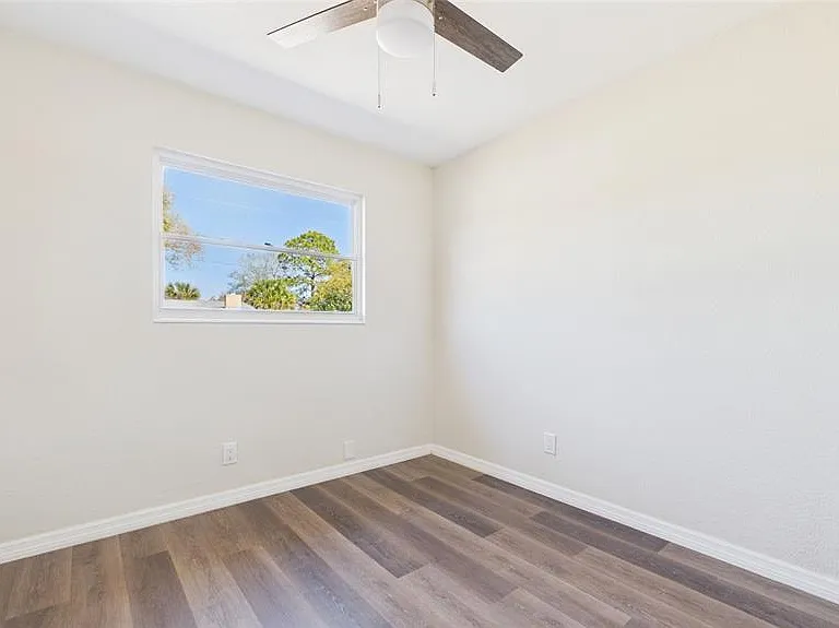 4418 W Fairview Hts — Photo 36