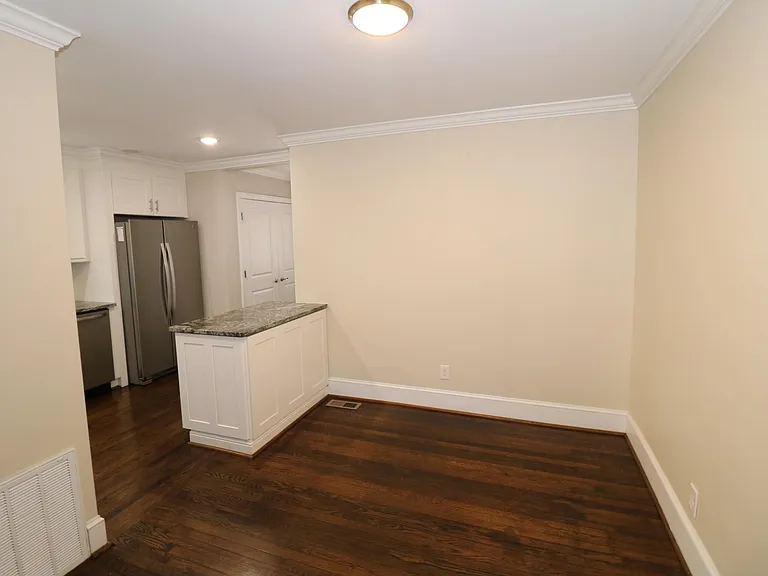 2227 Celia Ave — Photo 4